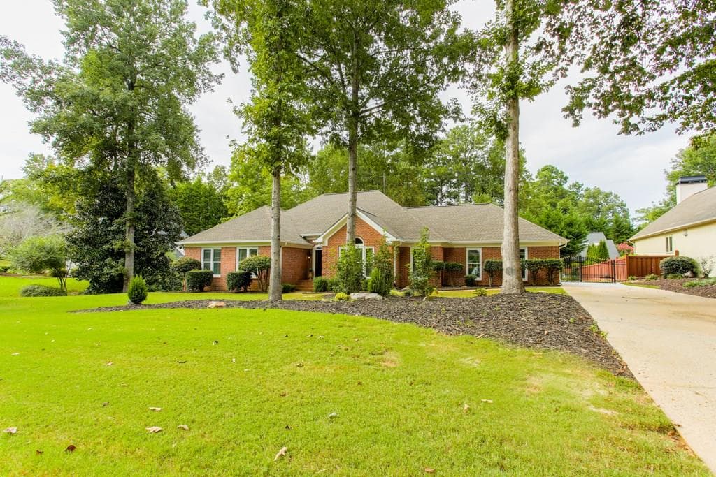 475 Clubfield Drive, Roswell, GA 30075 — most recent listing photo