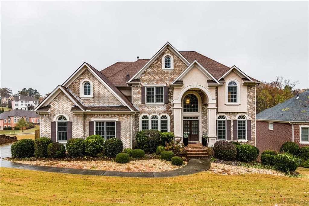 5 bedroom, 4,515 sq ft single family residence sold at 5197 Barrington Trace Drive, Atlanta, GA 30331