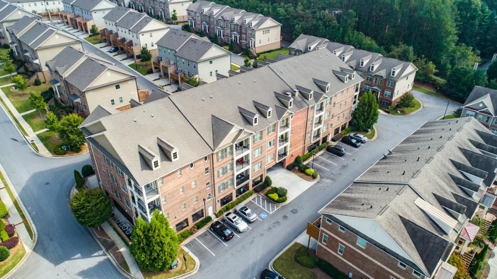 1 bedroom, 951 sq ft condominium sold at 7265 Glisten Avenue 133, Atlanta, GA 30328