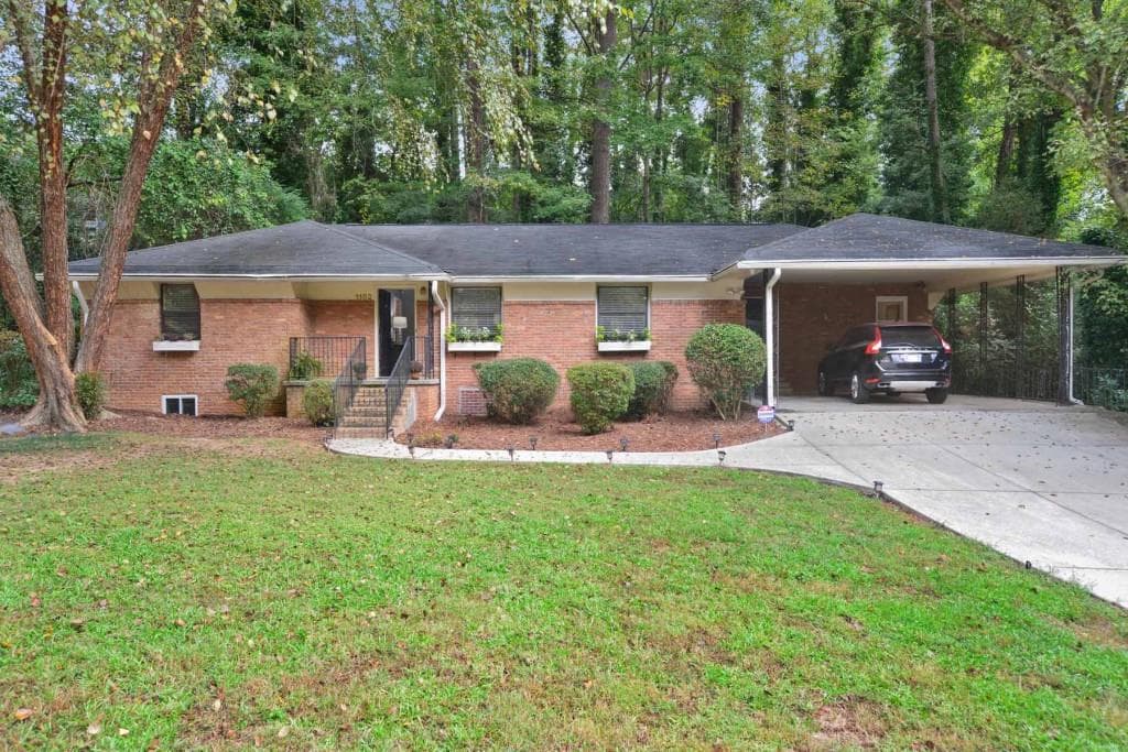 4 bedroom, 2,031 sq ft single family residence sold at 1162 Franklin Circle, Atlanta, GA 30324