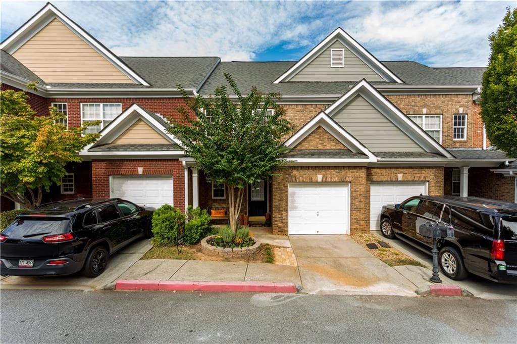3 bedroom, 1,624 sq ft townhouse sold at 1723 Oakbrook Lane B, Kennesaw, GA 30152
