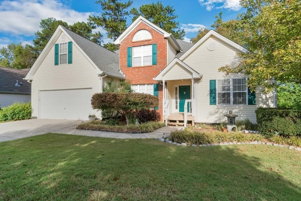 5 bedroom, 2,552 sq ft single family residence sold at 3835 Weeping Willow Lane, Loganville, GA 30052