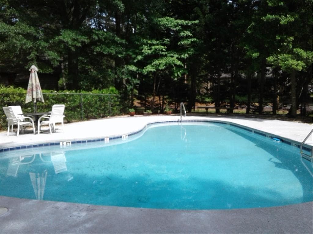816 SE Bonnie Glen Drive, Marietta, GA 30067 — most recent listing photo