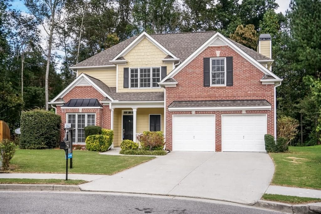 4 bedroom, 2,306 sq ft single family residence sold at 1611 Hillside Bend Crossing, Lawrenceville, GA 30043