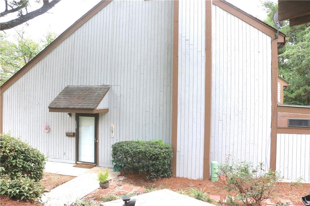 100 WILLOWICK Drive, Lithonia, GA 30038 — most recent listing photo