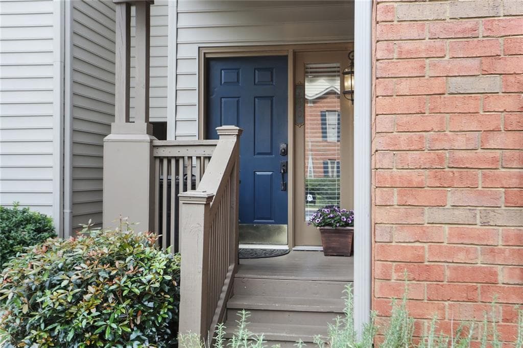 3 bedroom, 1,750 sq ft condominium sold at 510 Garden Court 510, Atlanta, GA 30328