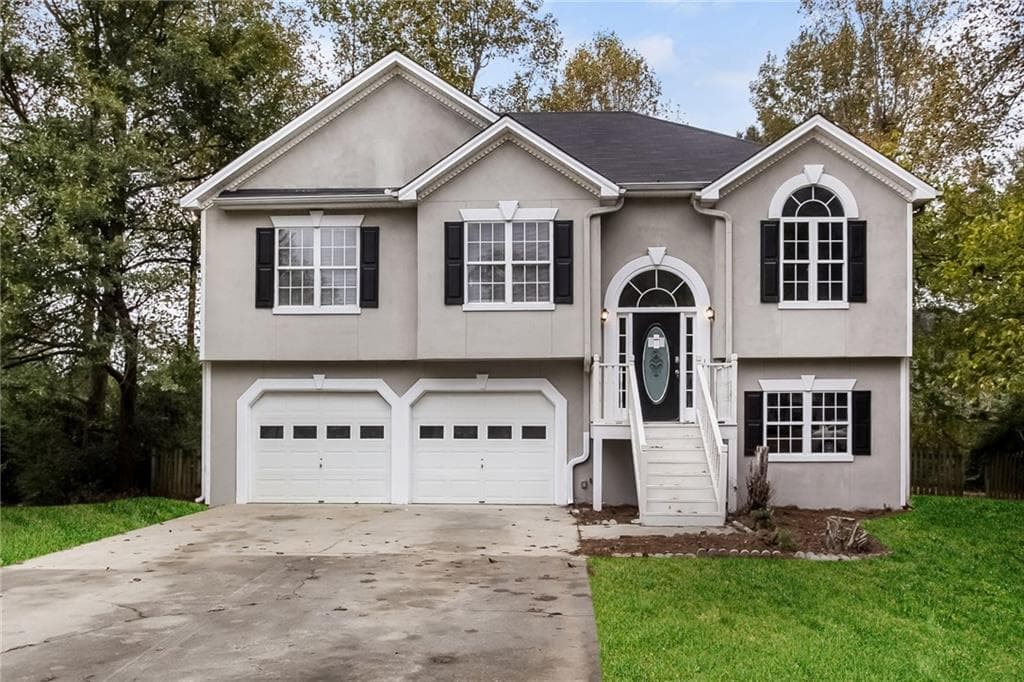 3 bedroom, 1,945 sq ft single family residence sold at 1659 Silverdale Lane, Lithia Springs, GA 30122