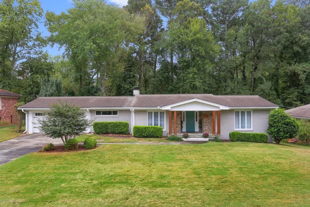 3 bedroom, 1,849 sq ft single family residence sold at 715 Glenforest Road, Atlanta, GA 30328