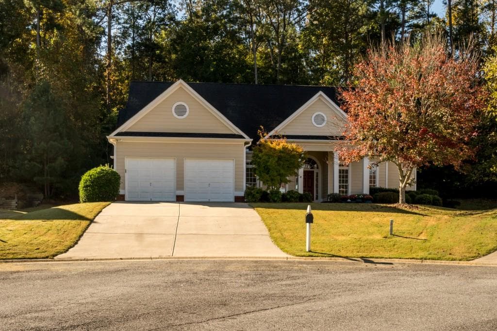 3 bedroom, 2,111 sq ft single family residence sold at 103 Arbor View Court, Woodstock, GA 30188