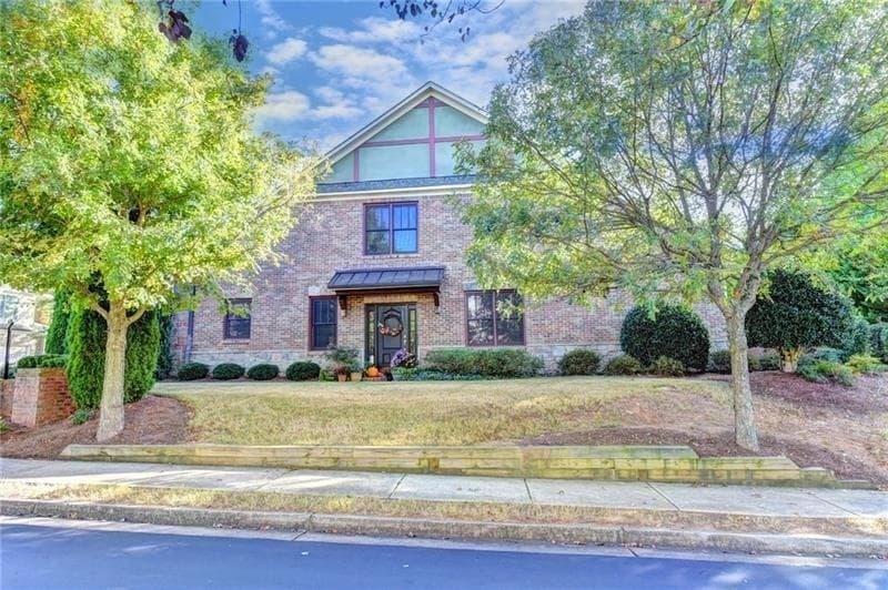 3 bedroom, 2,206 sq ft townhouse sold at 1725 Township Circle, Alpharetta, GA 30004