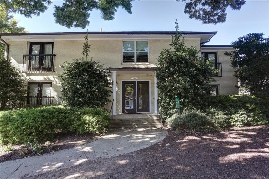 1 bedroom, 558 sq ft condominium sold at 48 Peachtree Avenue 422, Atlanta, GA 30305