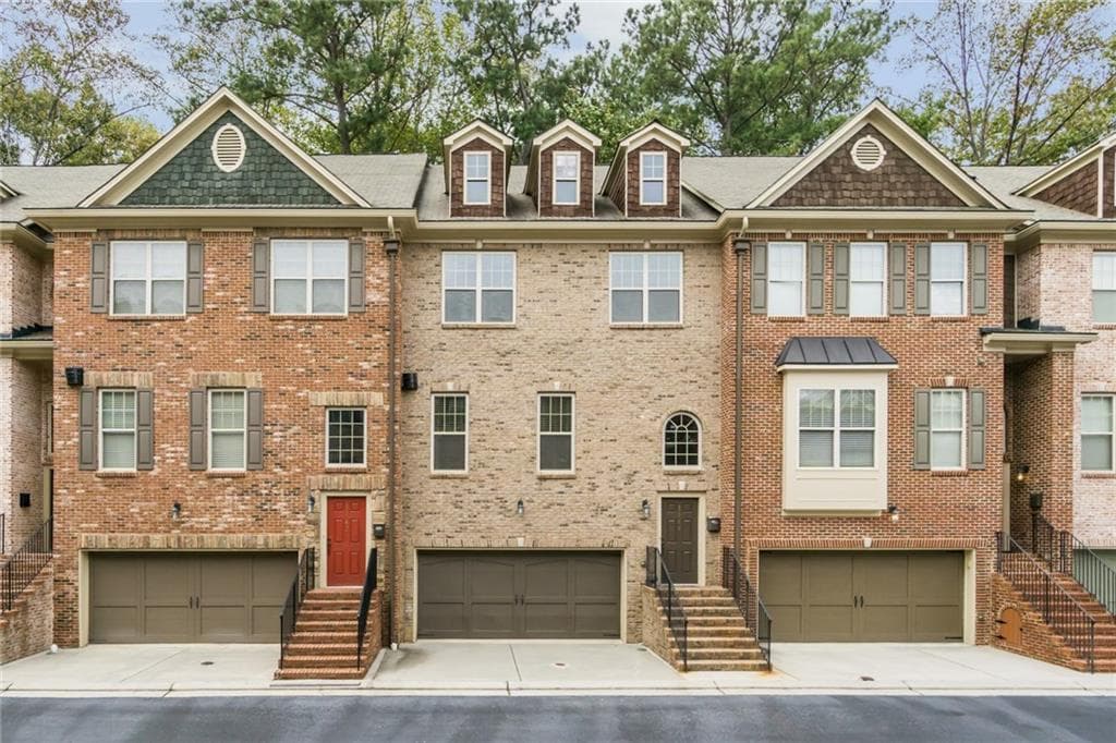4 bedroom, 2,916 sq ft townhouse sold at 1544 Donaldson Park Drive, Brookhaven, GA 30319