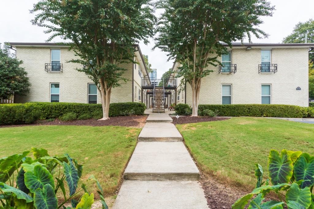 2 bedroom, 753 sq ft condominium sold at 48 Peachtree Avenue 113, Atlanta, GA 30305