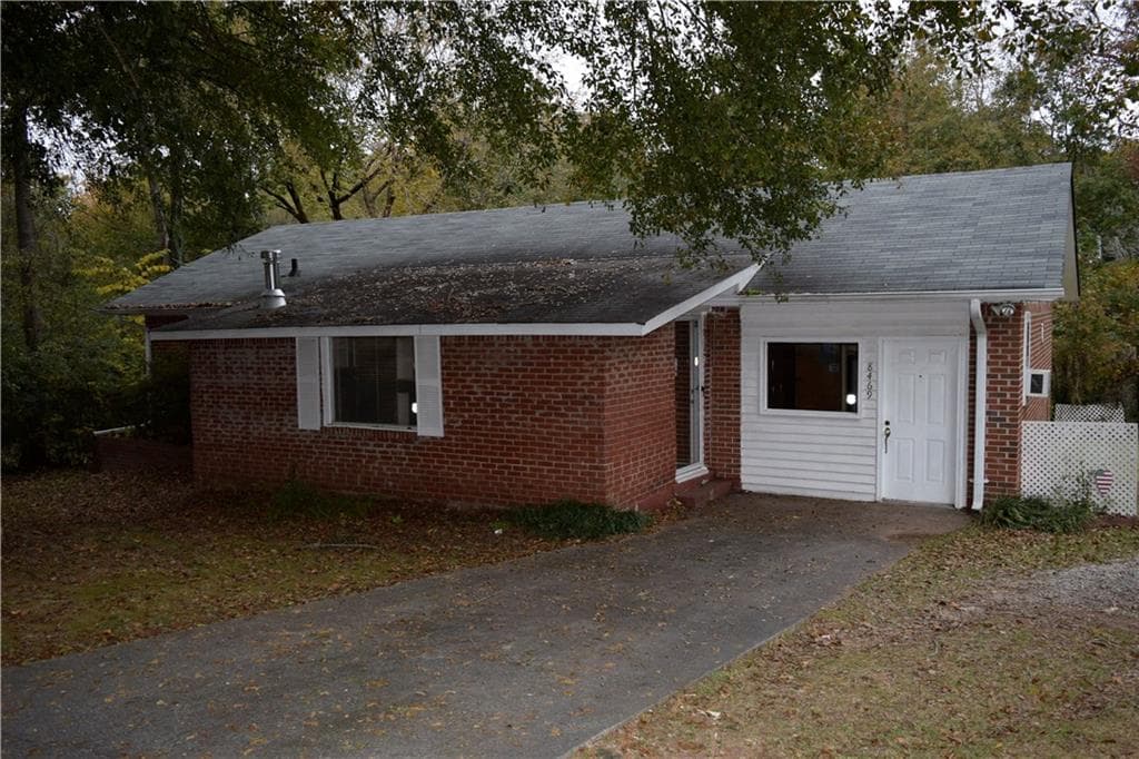 3 bedroom, 1,040 sq ft single family residence sold at 8469 Shiloh Court, Jonesboro, GA 30238