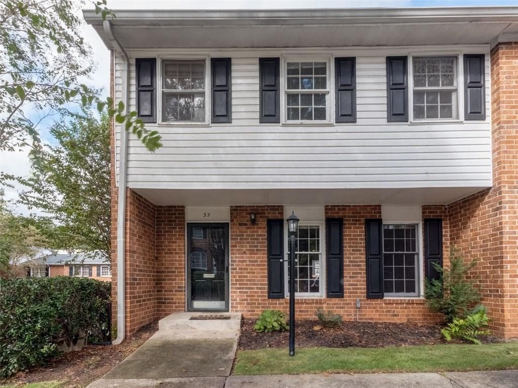 3 bedroom, 1,534 sq ft townhouse sold at 6520 Roswell Road 33, Atlanta, GA 30328