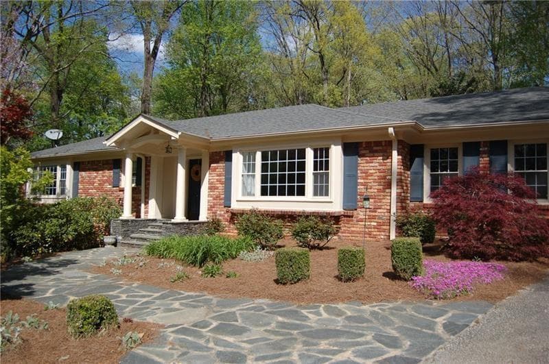 4 bedroom single family residence sold at 4323 Mount Paran Parkway, Atlanta, GA 30327