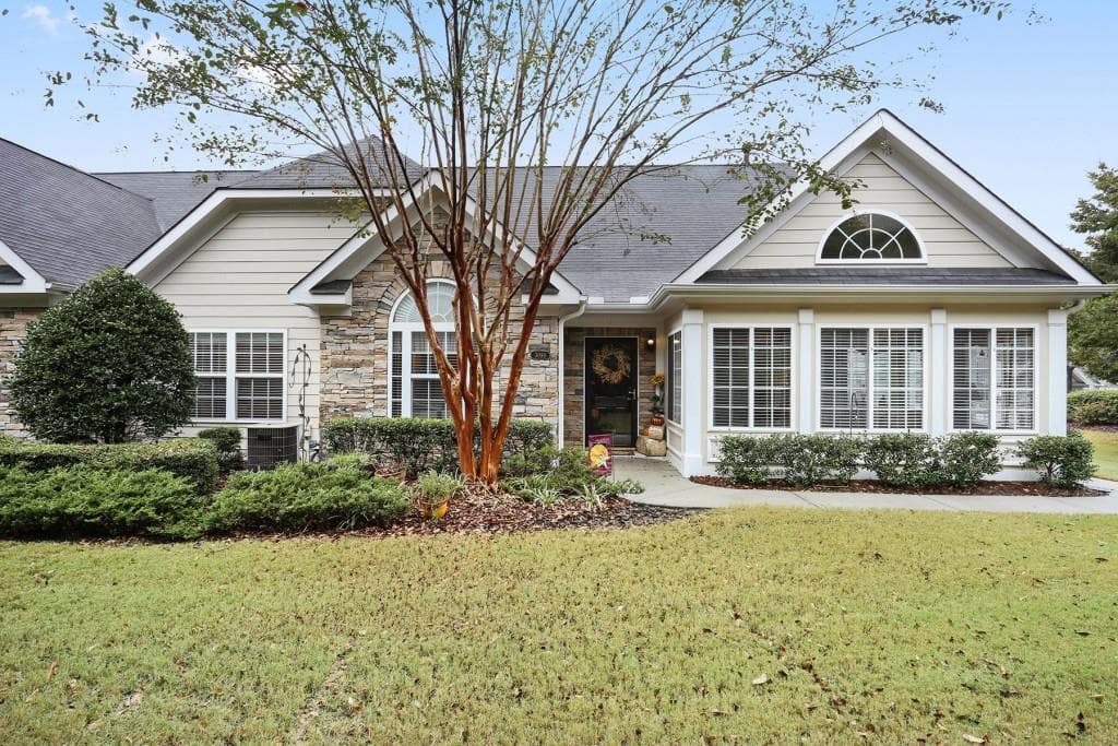 3 bedroom, 1,735 sq ft condominium sold at 3099 Oakside Circle, Alpharetta, GA 30004