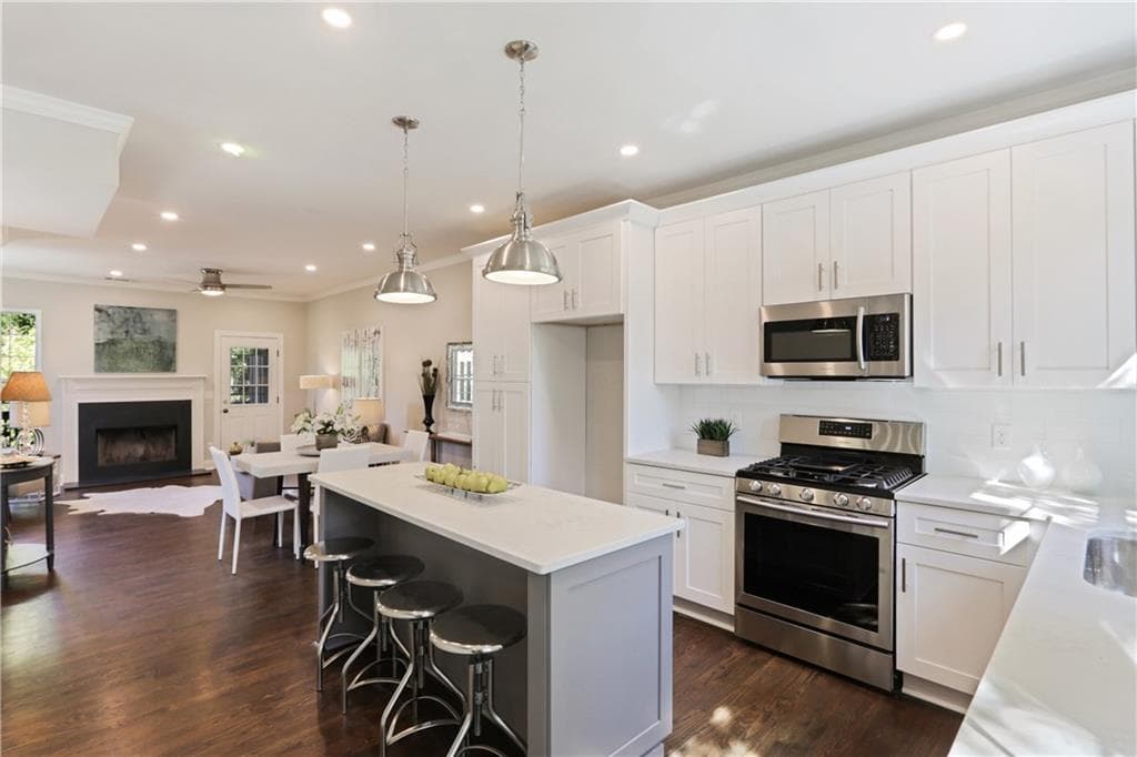 3 bedroom, 1,421 sq ft townhouse sold at 1124 Dekalb Avenue 25, Atlanta, GA 30307