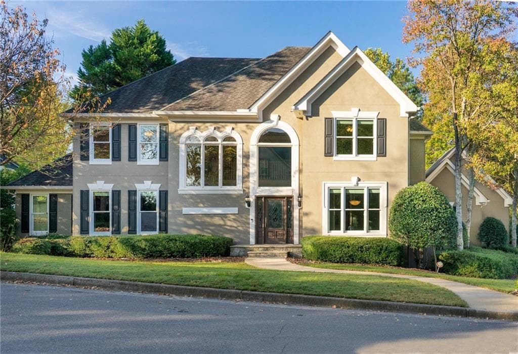 5 bedroom, 6,173 sq ft single family residence sold at 760 Clubside Drive, Roswell, GA 30076