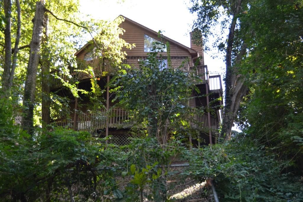 8526 Hightower Trail, Snellville, GA 30039 — most recent listing photo