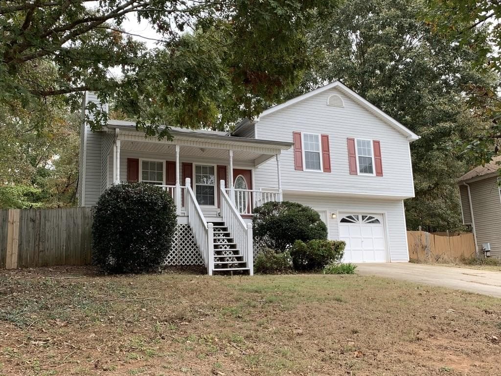 3 bedroom, 1,140 sq ft single family residence sold at 5318 HIGHPOINT Road, Flowery Branch, GA 30542