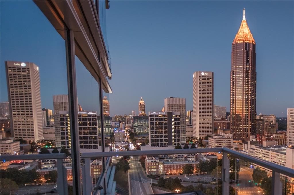 2 bedroom, 1,774 sq ft condominium sold at 45 Ivan Allen Jr Boulevard 2301, Atlanta, GA 30308