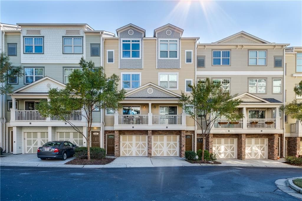 2 bedroom, 1,209 sq ft townhouse sold at 216 Semel Drive 372, Atlanta, GA 30309
