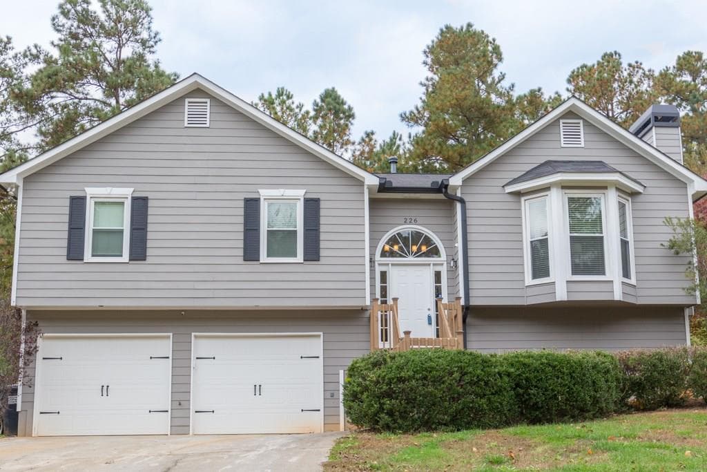 4 bedroom, 1,360 sq ft single family residence sold at 226 Silverthorne Pass, Douglasville, GA 30134