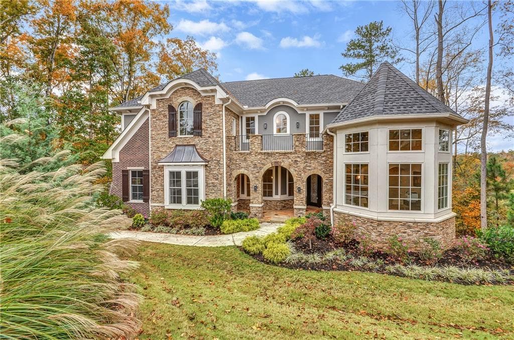5 bedroom, 4,414 sq ft single family residence sold at 703 Founders Drive, Alpharetta, GA 30004
