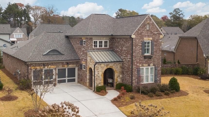 3 bedroom, 3,142 sq ft single family residence sold at 322 Lakeside Trace, Canton, GA 30115