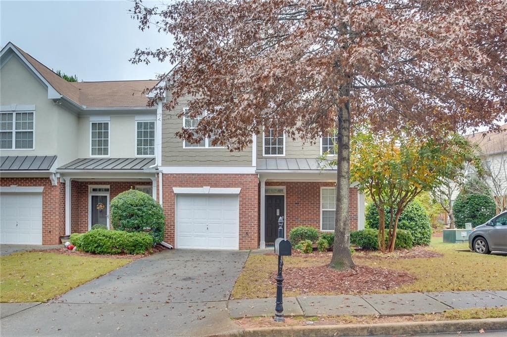 3 bedroom, 2,054 sq ft townhouse sold at 335 Saint Claire Drive, Alpharetta, GA 30004