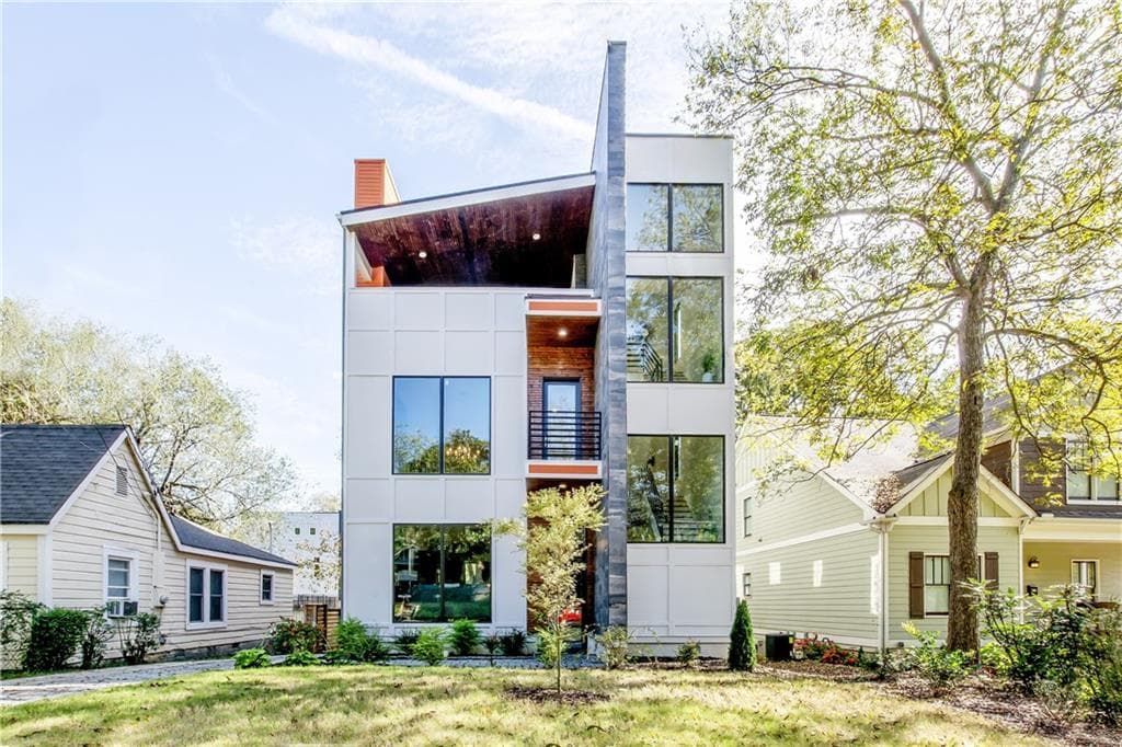 4 bedroom, 4,000 sq ft single family residence sold at 209 Lowry Street, Atlanta, GA 30307