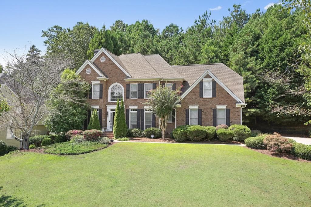 5 bedroom, 4,263 sq ft single family residence sold at 5975 Wilmington Court, Cumming, GA 30040