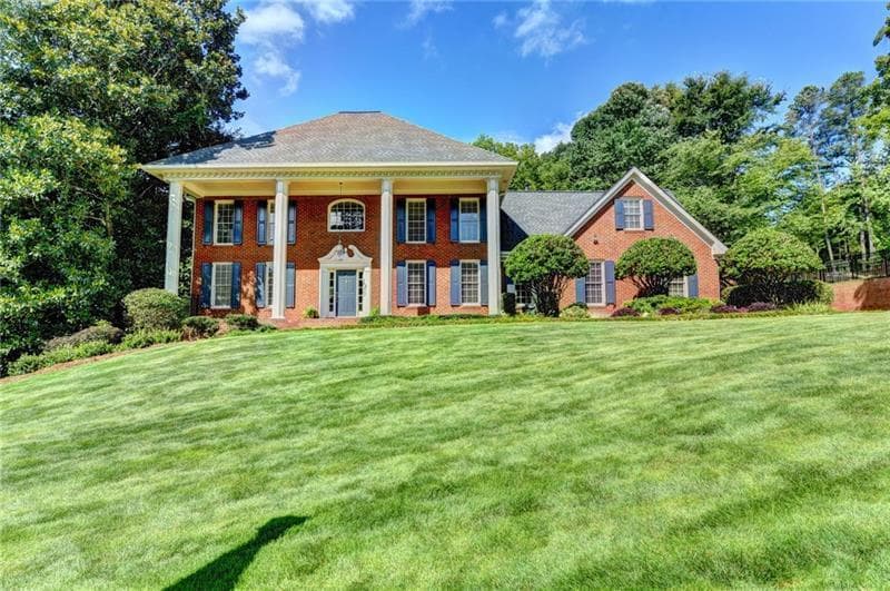 5 bedroom, 4,400 sq ft single family residence sold at 4560 S Elizabeth Lane, Atlanta, GA 30339