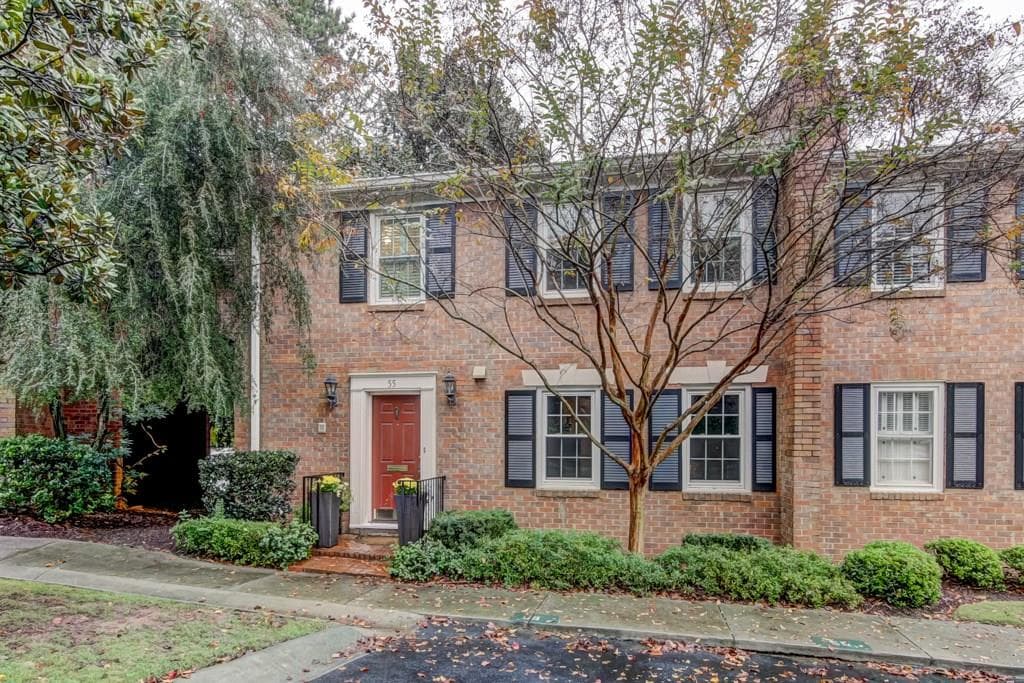 3 bedroom, 1,944 sq ft condominium sold at 4620 Wieuca Road 55, Atlanta, GA 30342