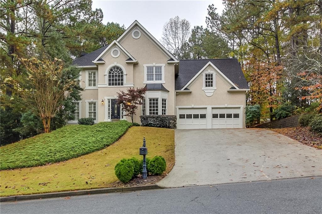 4 bedroom, 3,396 sq ft single family residence sold at 1024 Towne Lake Hills, Woodstock, GA 30189