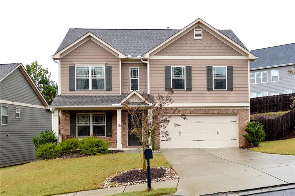 4 bedroom, 2,000 sq ft single family residence sold at 4826 Clarkstone Drive, Flowery Branch, GA 30542