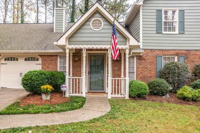 3 bedroom, 1,548 sq ft single family residence sold at 1005 BURTON Court, Kennesaw, GA 30152