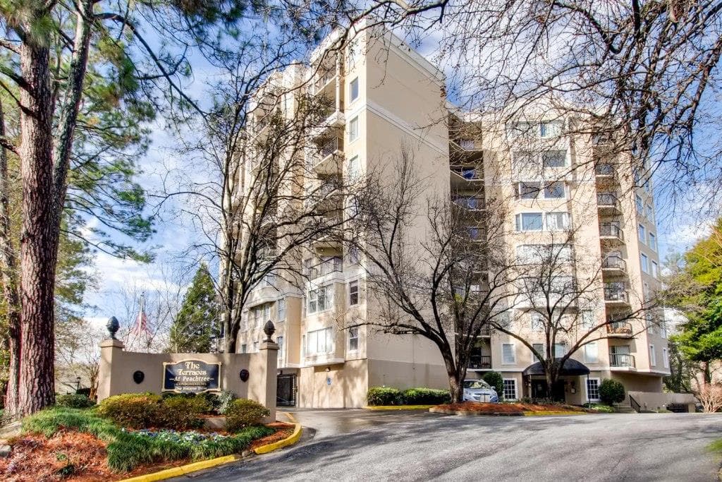 1 bedroom, 750 sq ft condominium sold at 1 Biscayne Drive 506, Atlanta, GA 30309