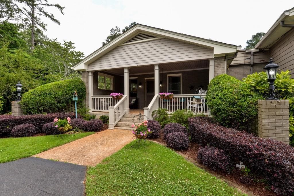 4 bedroom, 3,917 sq ft single family residence sold at 202 Heights Place, Canton, GA 30114