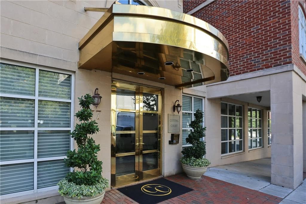 2 bedroom, 1,248 sq ft condominium sold at 77 Peachtree Place 312, Atlanta, GA 30309