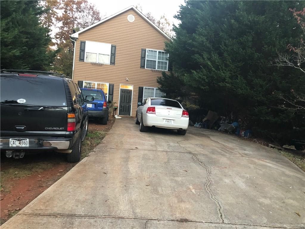 3 bedroom, 1,500 sq ft single family residence sold at 9015 Corvair Trail, Gainesville, GA 30506