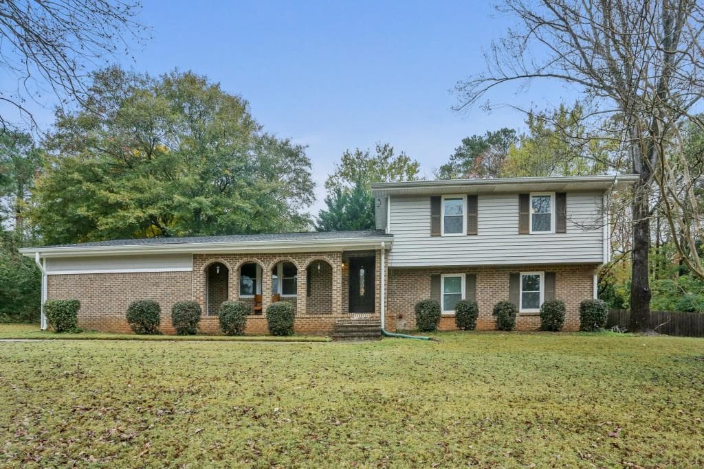 3 bedroom, 2,420 sq ft single family residence sold at 6749 Lockridge Drive, Atlanta, GA 30360