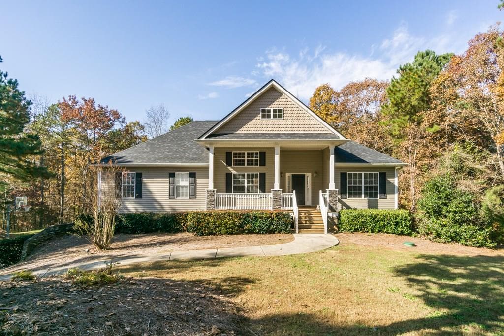 3 bedroom, 1,869 sq ft single family residence sold at 133 Hammond Drive, Canton, GA 30114