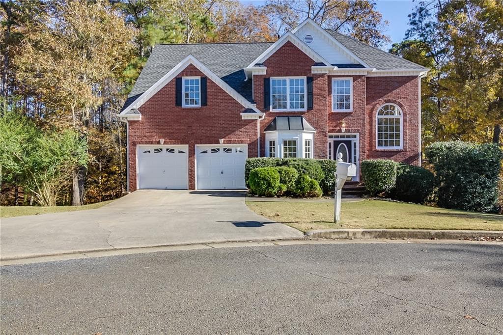 3 bedroom, 2,025 sq ft single family residence sold at 2002 Castlemaine Circle, Woodstock, GA 30189