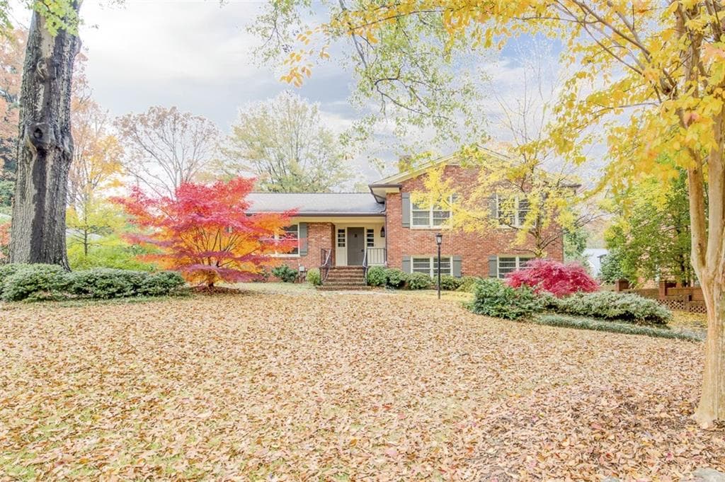 4 bedroom, 4,100 sq ft single family residence sold at 719 Pinetree Drive, Decatur, GA 30030