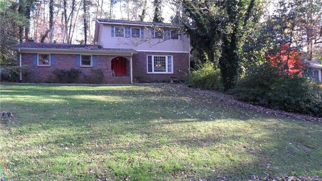 3 bedroom, 2,597 sq ft single family residence sold at 1973 Pine Tree Trail, Gainesville, GA 30501