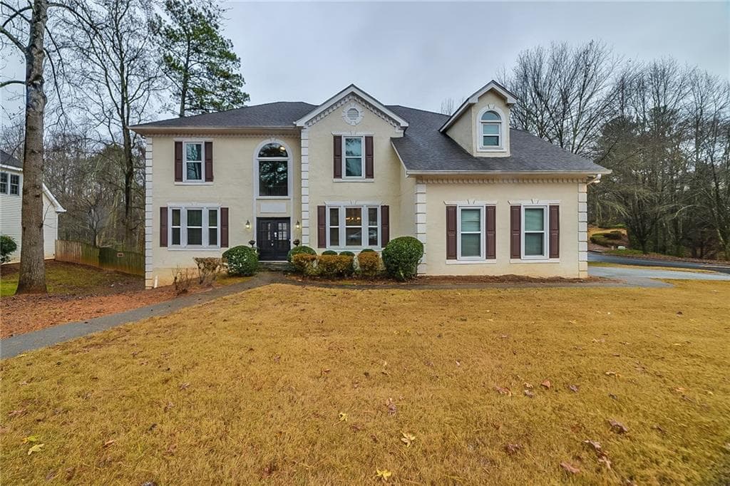 4 bedroom, 3,922 sq ft single family residence sold at 5535 Cameron Forest Parkway, Alpharetta, GA 30022