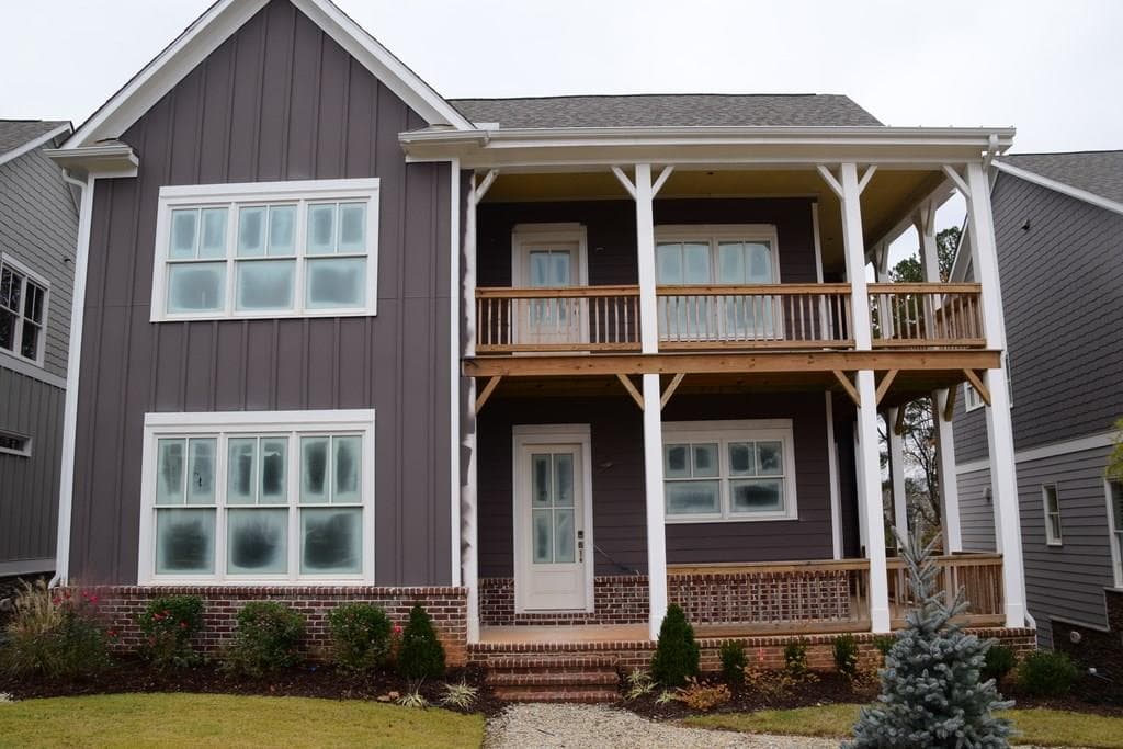 3 bedroom, 2,603 sq ft single family residence sold at 2304 Isla Run, Woodstock, GA 30188