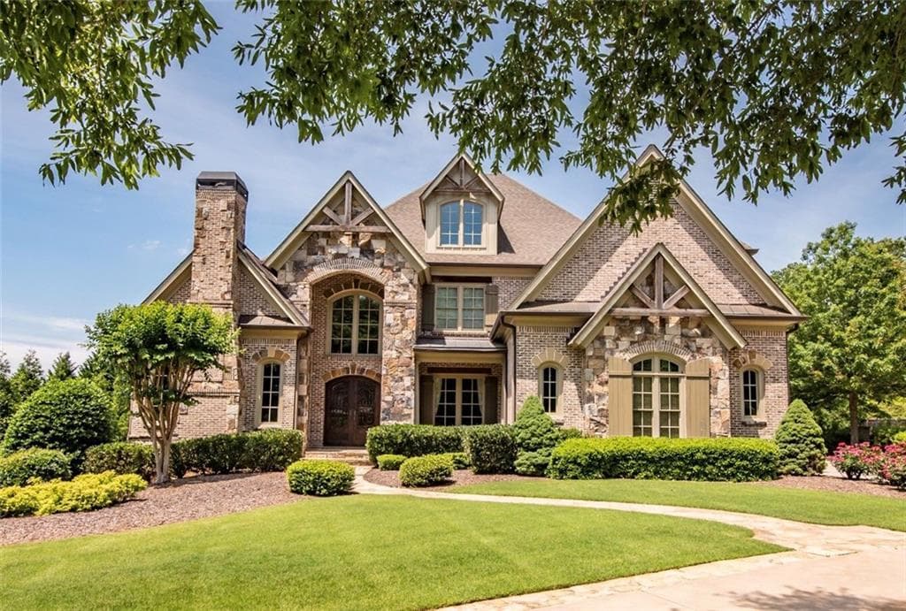 6 bedroom, 8,109 sq ft single family residence sold at 120 Manor Lake Court, Milton, GA 30004